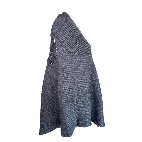 Free People Crochet Poncho Cape Heather Gray 100%‎ Acrylic Boho Toasty O/S - Picture 5 of 10